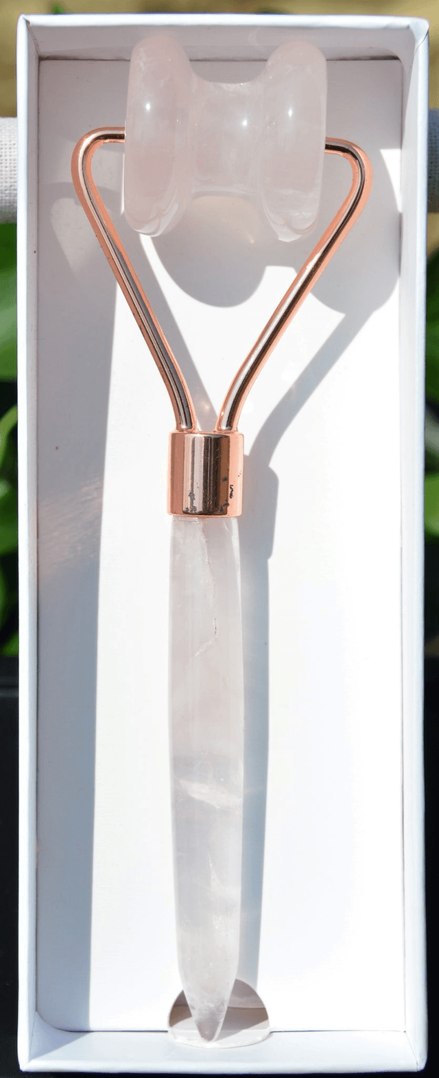 Rouleau de massage visage en Quartz rose + métal couleur or rose