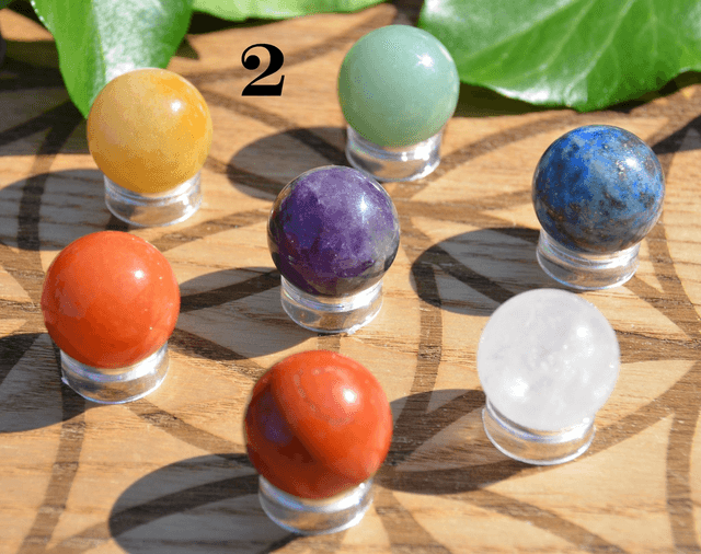 7 Sphères en pierres précieuses Feng Shui chakra