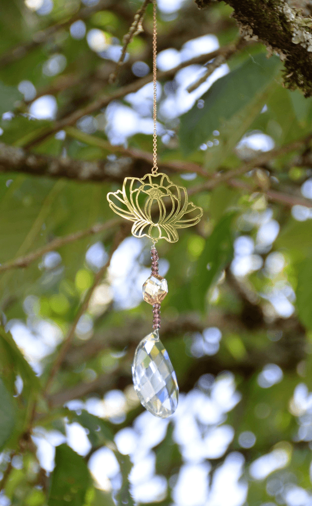 Goutte en verre blanc avec Lotus 